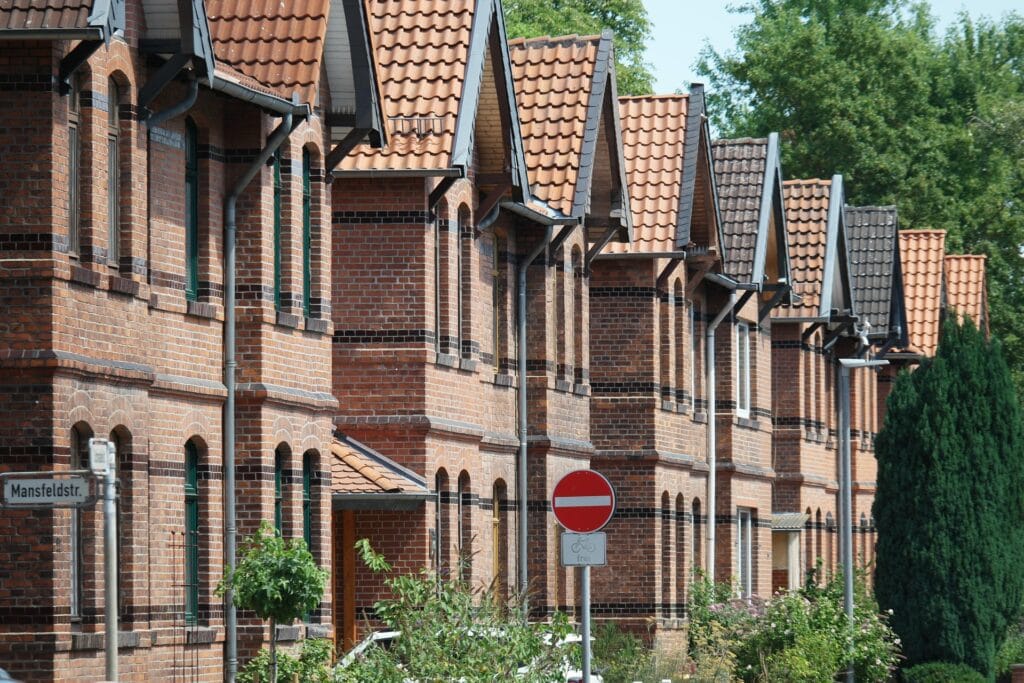 Why Multi-Property Investors Choose CB Property Manager LLC